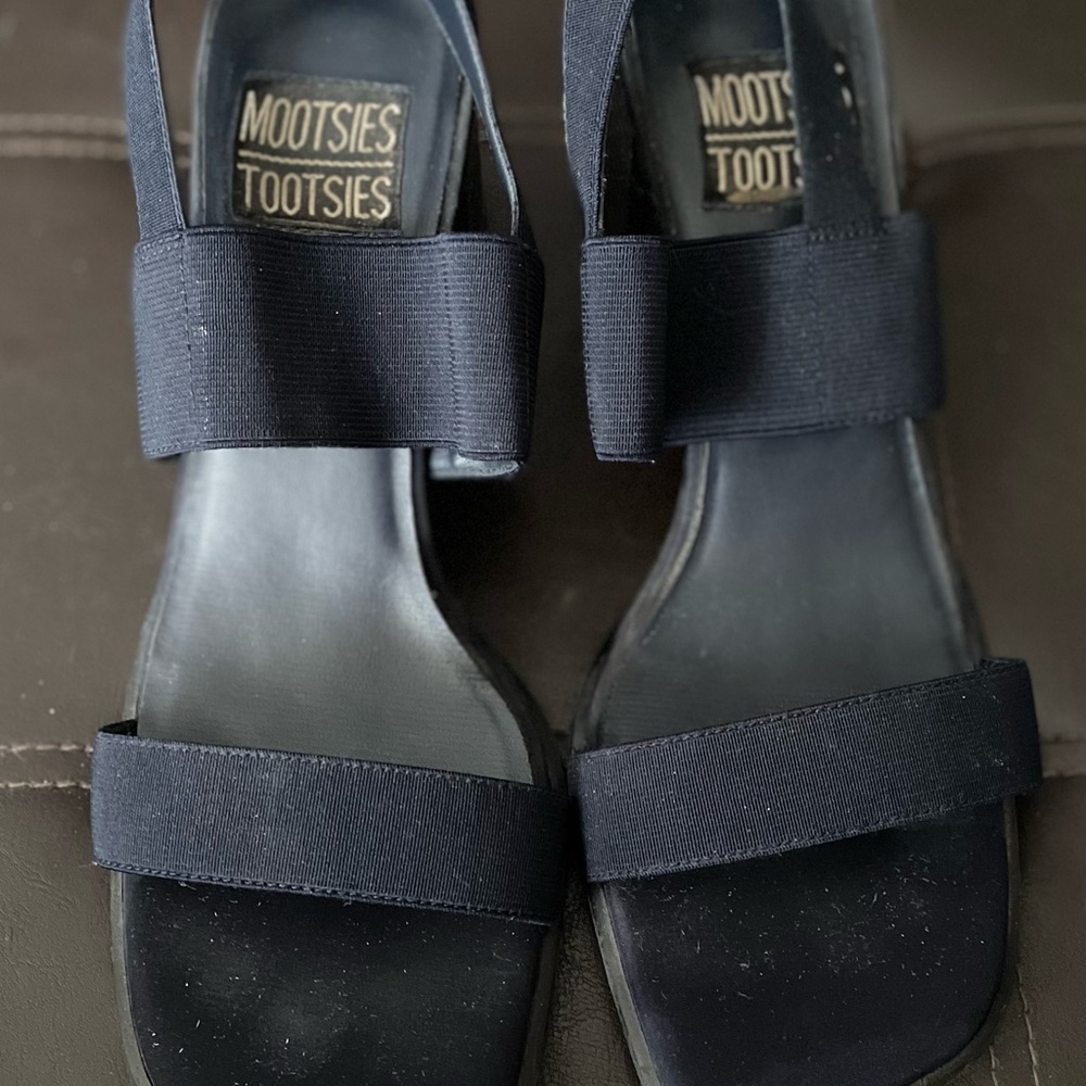 Mootsie Tootsie Dress Sandals, 9 1/2 M, Navy Blue, square heel.